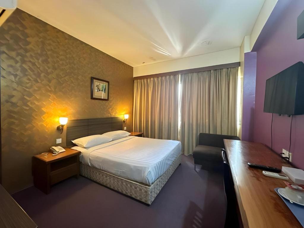 Klang Histana Hotel Exterior photo