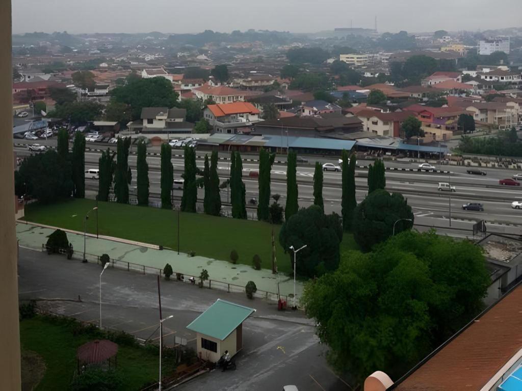 Klang Histana Hotel Exterior photo